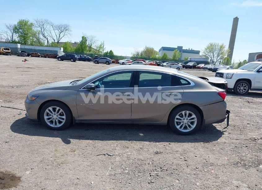 Photo 15 of 2018 Chevrolet Malibu LT (VIN 1G1ZD5ST3JF227142)