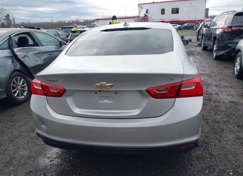 Photo 16 of 2018 Chevrolet Malibu LT (VIN 1G1ZD5ST3JF239159)