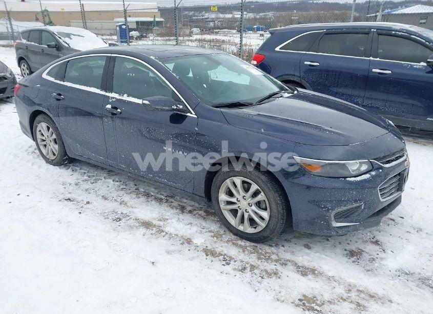 2018 Chevrolet Malibu LT (VIN 1G1ZD5ST3JF241364) main photo