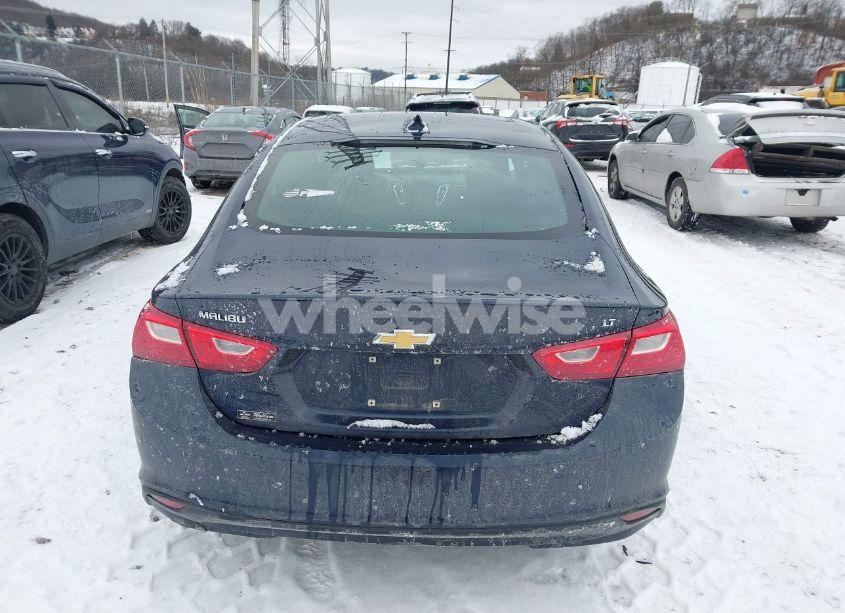 Photo 16 of 2018 Chevrolet Malibu LT (VIN 1G1ZD5ST3JF241364)