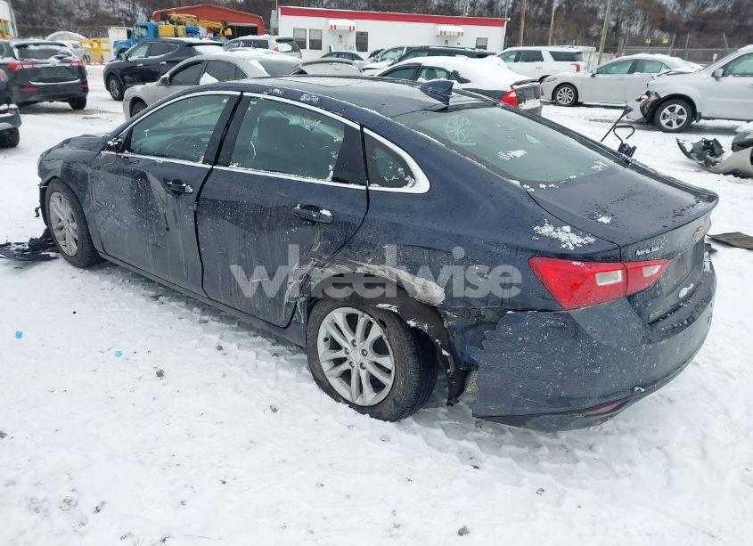 Photo 3 of 2018 Chevrolet Malibu LT (VIN 1G1ZD5ST3JF241364)