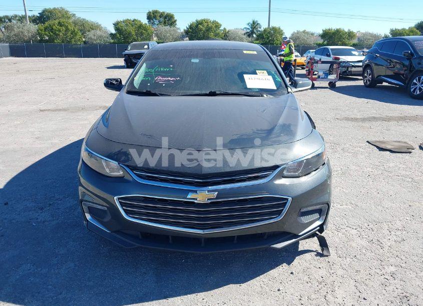 Photo 13 of 2018 Chevrolet Malibu LT (VIN 1G1ZD5ST3JF243762)