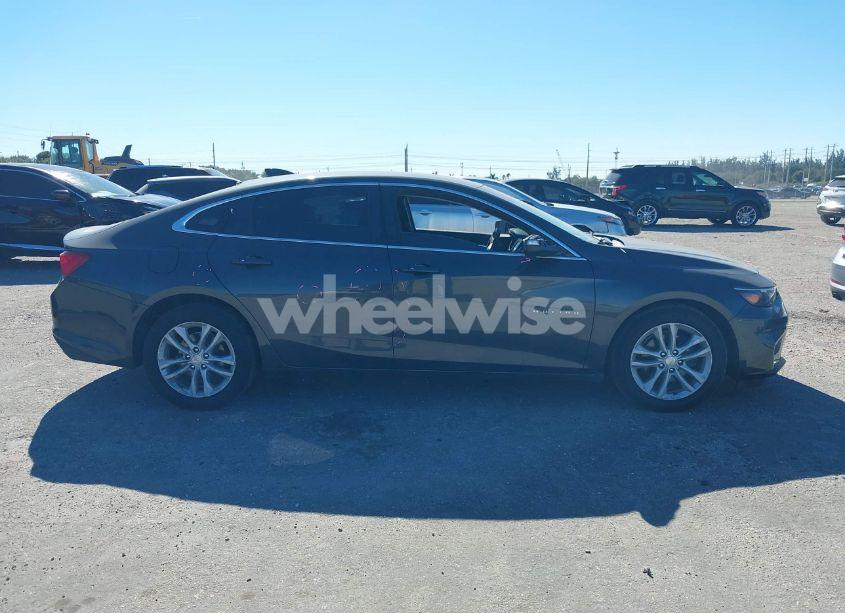 Photo 14 of 2018 Chevrolet Malibu LT (VIN 1G1ZD5ST3JF243762)