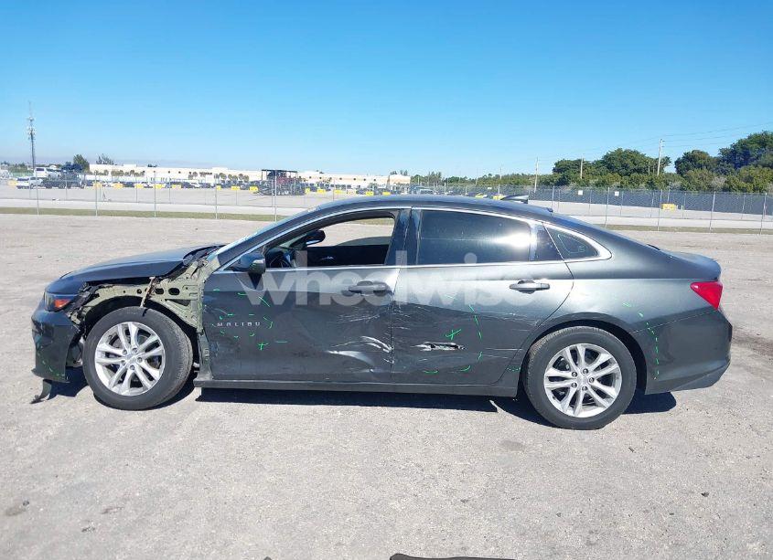Photo 15 of 2018 Chevrolet Malibu LT (VIN 1G1ZD5ST3JF243762)