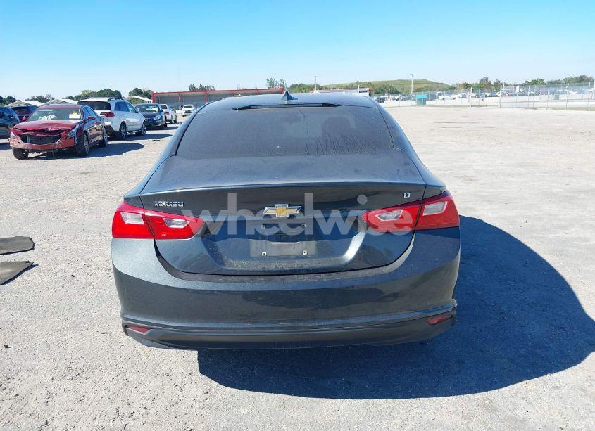 Photo 17 of 2018 Chevrolet Malibu LT (VIN 1G1ZD5ST3JF243762)