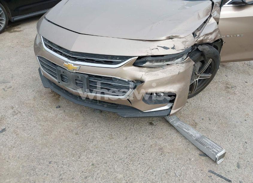 Photo 6 of 2018 Chevrolet Malibu LT (VIN 1G1ZD5ST3JF245558)