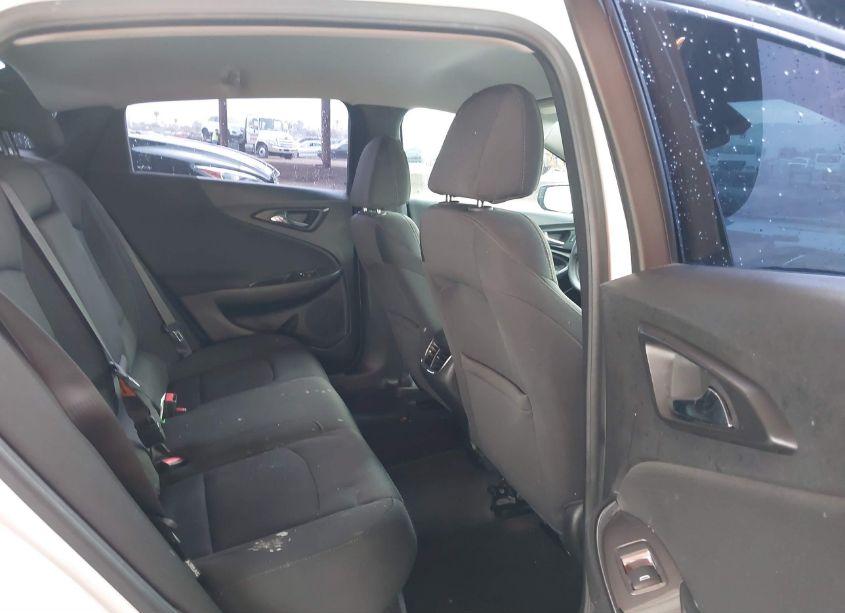 Photo 8 of 2018 Chevrolet Malibu LT (VIN 1G1ZD5ST3JF249660)