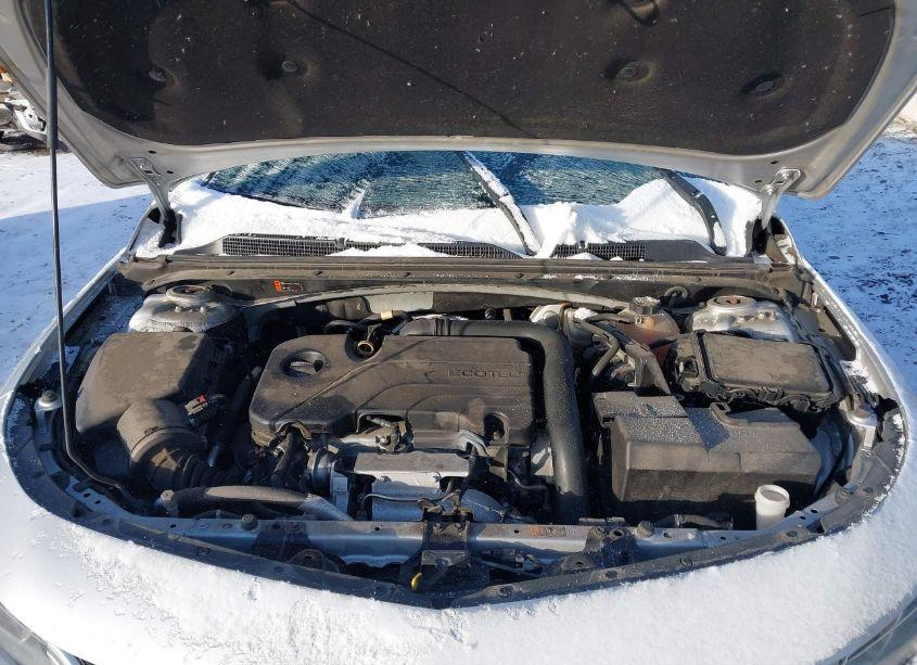 Photo 10 of 2018 Chevrolet Malibu LT (VIN 1G1ZD5ST3JF249996)