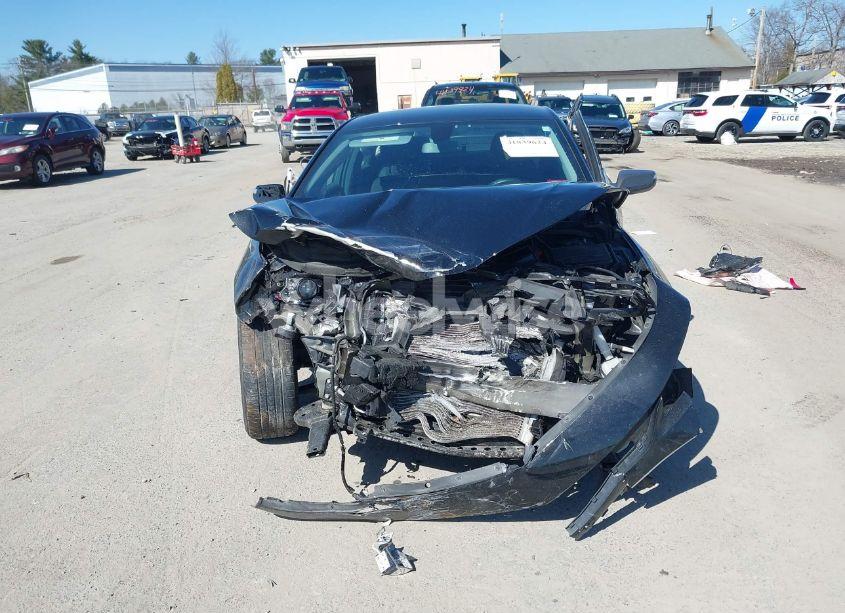 Photo 13 of 2018 Chevrolet Malibu LT (VIN 1G1ZD5ST3JF260870)