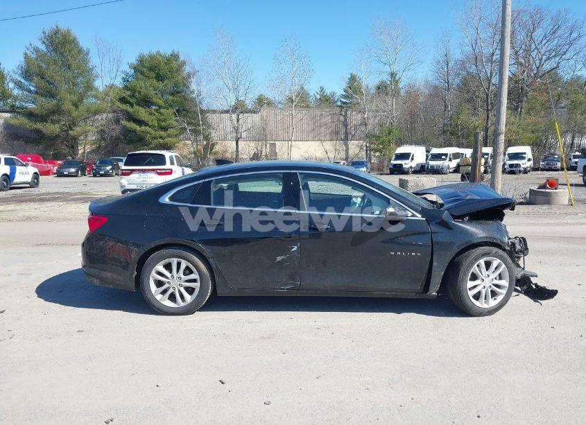 Photo 14 of 2018 Chevrolet Malibu LT (VIN 1G1ZD5ST3JF260870)