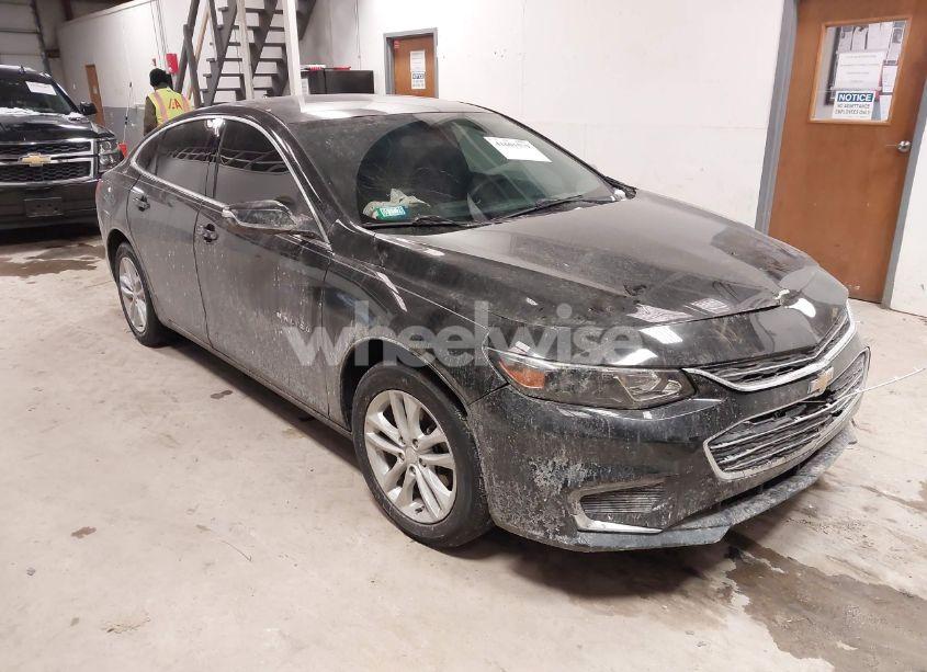 2018 Chevrolet Malibu LT (VIN 1G1ZD5ST3JF264434) main photo