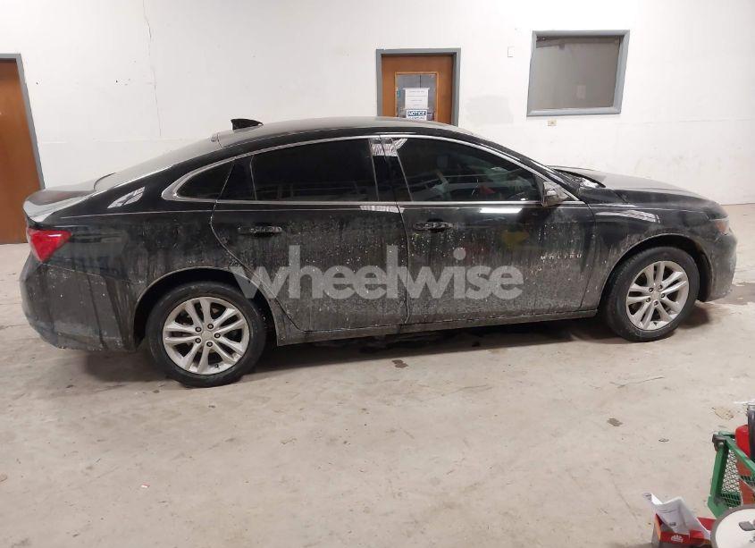 Photo 13 of 2018 Chevrolet Malibu LT (VIN 1G1ZD5ST3JF264434)