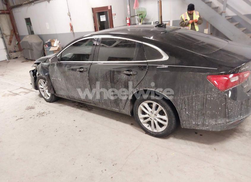 Photo 14 of 2018 Chevrolet Malibu LT (VIN 1G1ZD5ST3JF264434)