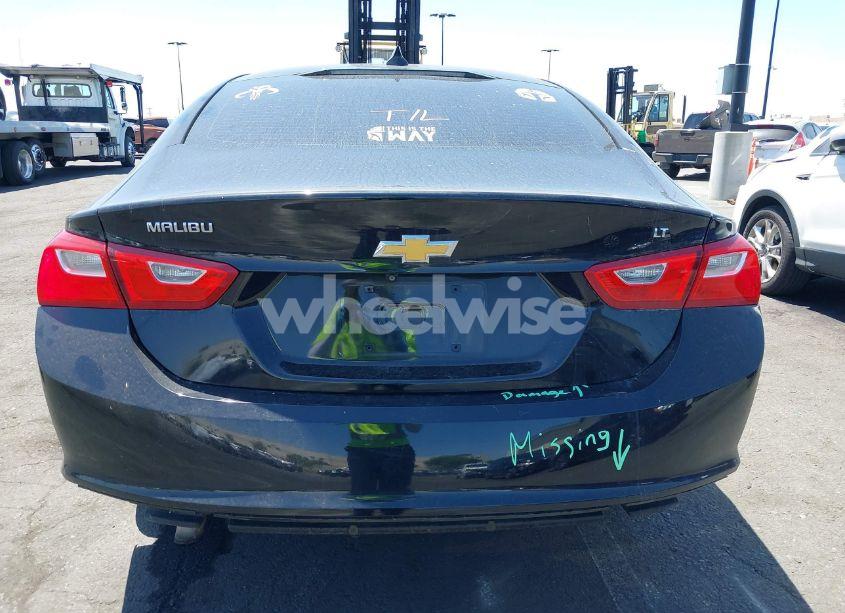 Photo 16 of 2018 Chevrolet Malibu LT (VIN 1G1ZD5ST3JF275577)