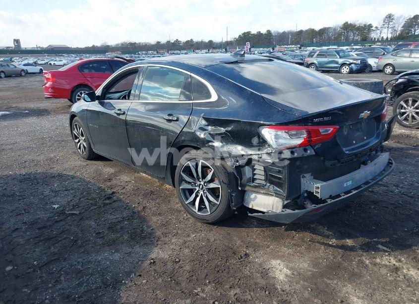 Photo 3 of 2018 Chevrolet Malibu LT (VIN 1G1ZD5ST3JF277913)