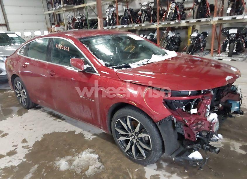 2018 Chevrolet Malibu LT (VIN 1G1ZD5ST3JF294498) main photo