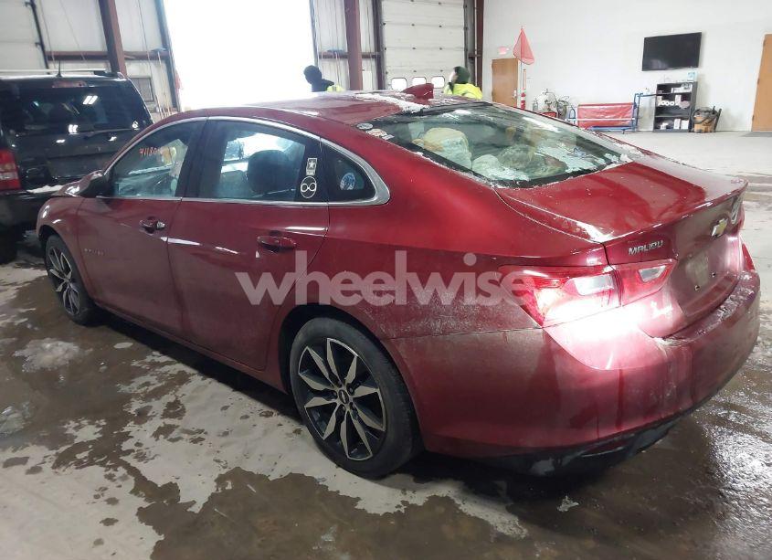 Photo 3 of 2018 Chevrolet Malibu LT (VIN 1G1ZD5ST3JF294498)