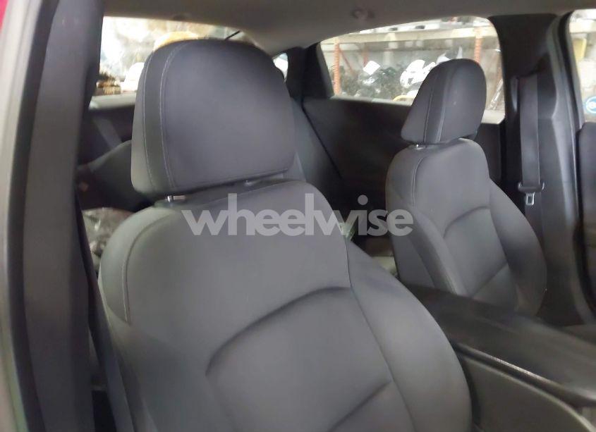 Photo 8 of 2018 Chevrolet Malibu LT (VIN 1G1ZD5ST3JF294498)