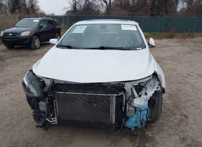 Photo 13 of 2019 Chevrolet Malibu LT (VIN 1G1ZD5ST3KF108377)