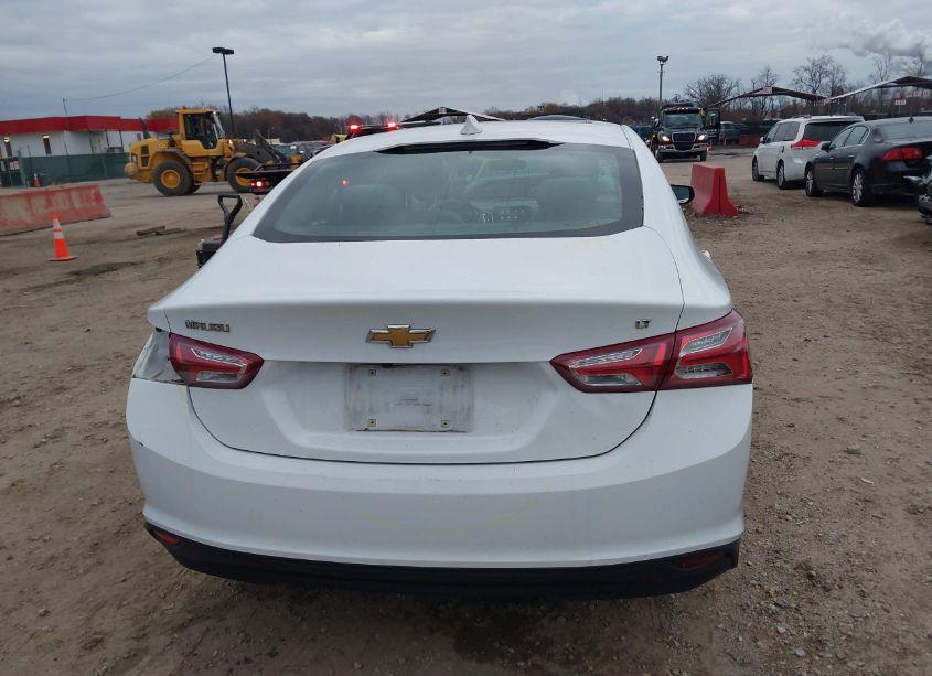 Photo 17 of 2019 Chevrolet Malibu LT (VIN 1G1ZD5ST3KF108377)