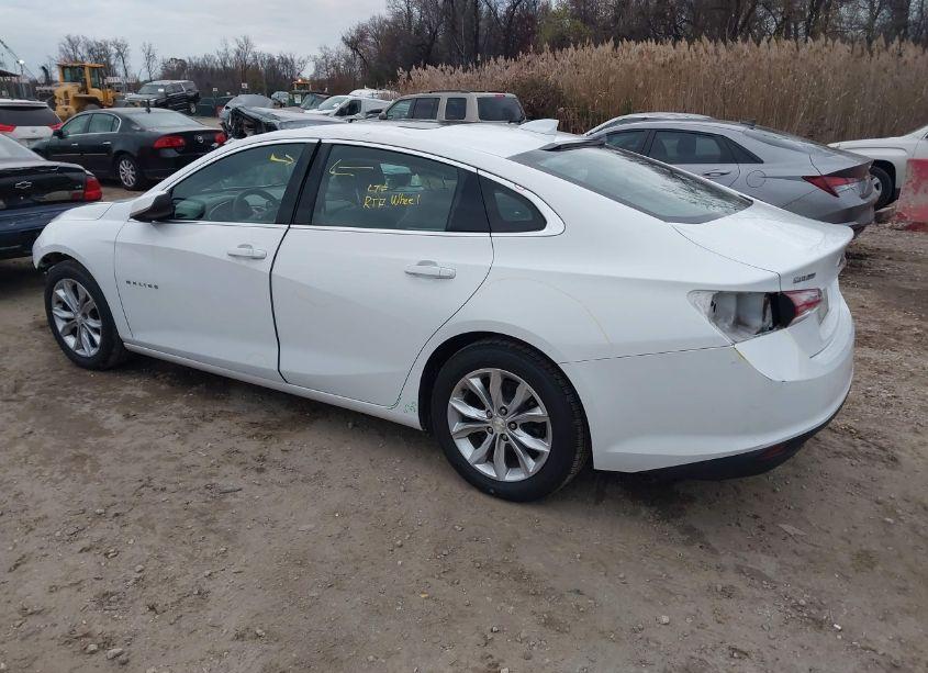 Photo 3 of 2019 Chevrolet Malibu LT (VIN 1G1ZD5ST3KF108377)