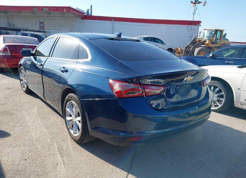 Photo 3 of 2019 Chevrolet Malibu LT (VIN 1G1ZD5ST3KF109738)