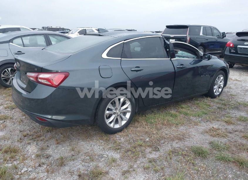 Photo 4 of 2019 Chevrolet Malibu LT (VIN 1G1ZD5ST3KF118844)