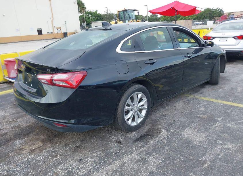 Photo 4 of 2019 Chevrolet Malibu LT (VIN 1G1ZD5ST3KF143985)
