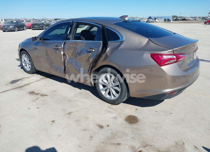 Photo 3 of 2019 Chevrolet Malibu LT (VIN 1G1ZD5ST3KF145347)