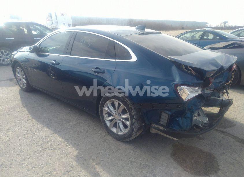 Photo 3 of 2019 Chevrolet Malibu LT (VIN 1G1ZD5ST3KF162441)