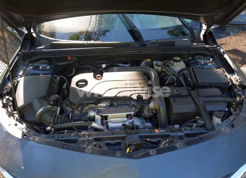 Photo 10 of 2019 Chevrolet Malibu LT (VIN 1G1ZD5ST3KF192880)