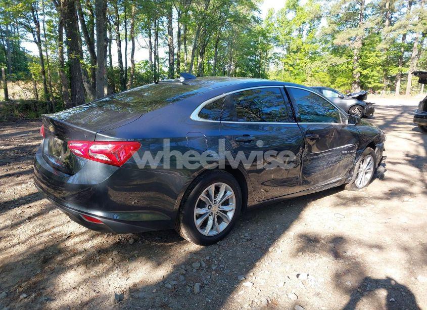 Photo 4 of 2019 Chevrolet Malibu LT (VIN 1G1ZD5ST3KF192880)