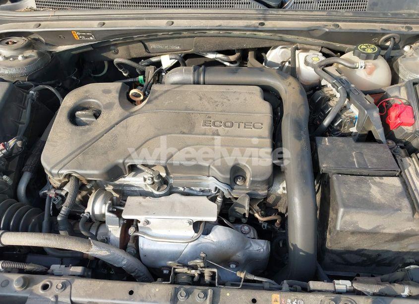 Photo 10 of 2019 Chevrolet Malibu LT (VIN 1G1ZD5ST3KF193902)