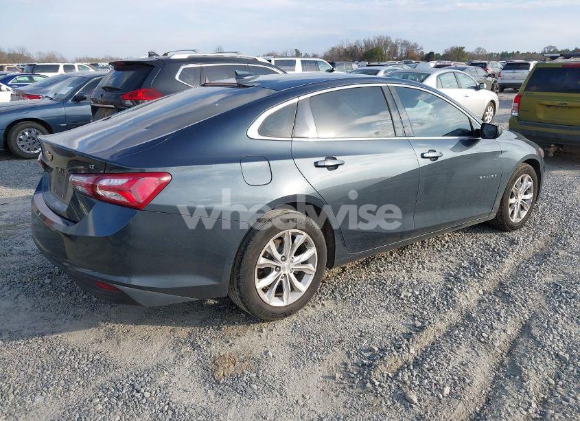 Photo 4 of 2019 Chevrolet Malibu LT (VIN 1G1ZD5ST3KF193902)