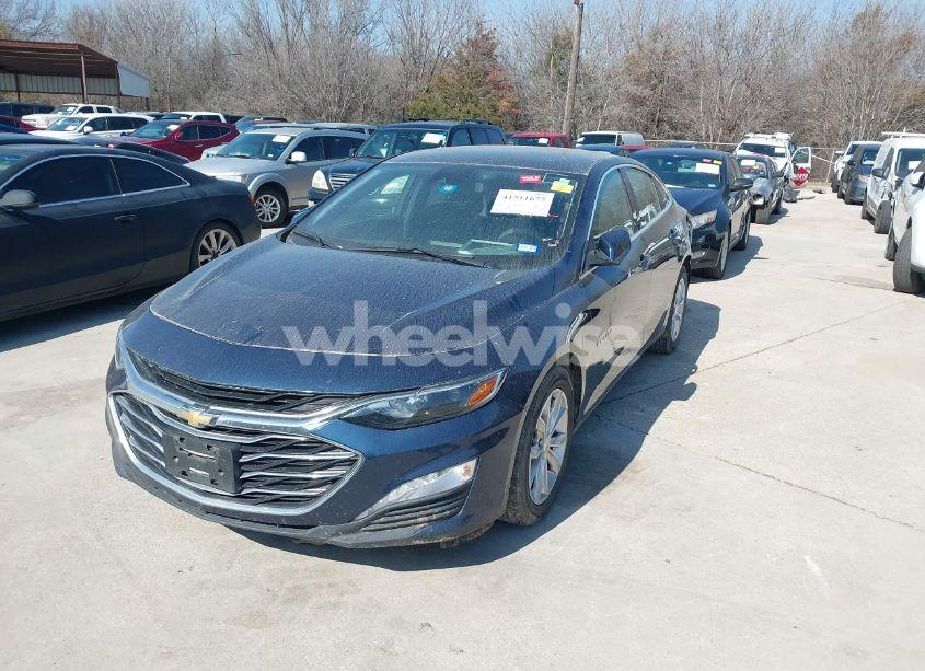 Photo 2 of 2019 Chevrolet Malibu LT (VIN 1G1ZD5ST3KF216384)
