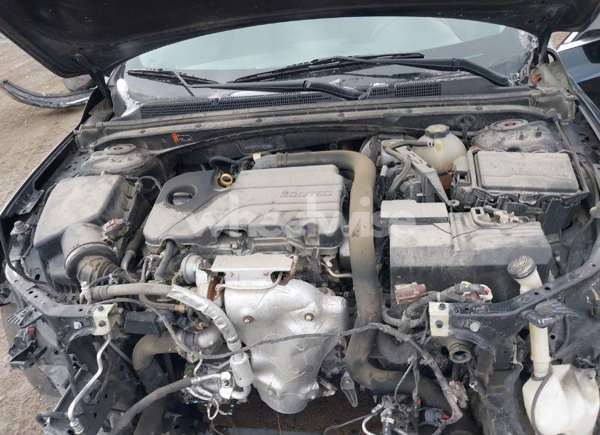 Photo 10 of 2019 Chevrolet Malibu LT (VIN 1G1ZD5ST3KF224128)