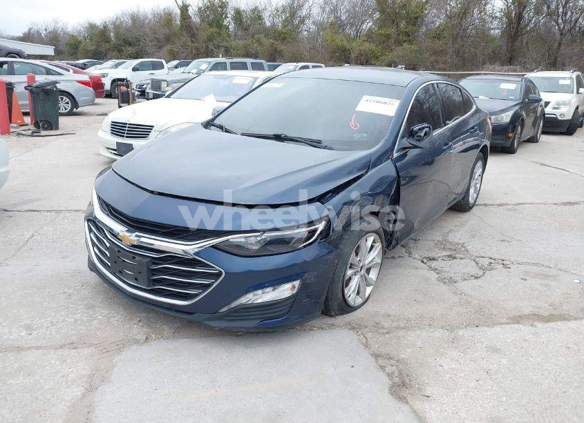 Photo 2 of 2020 Chevrolet Malibu FWD LT (VIN 1G1ZD5ST3LF007616)