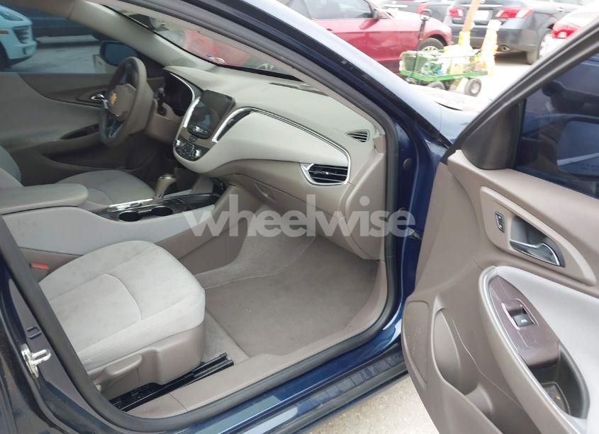 Photo 5 of 2020 Chevrolet Malibu FWD LT (VIN 1G1ZD5ST3LF007616)