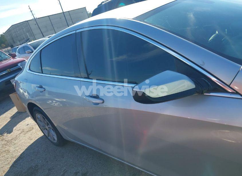 Photo 13 of 2020 Chevrolet Malibu FWD LT (VIN 1G1ZD5ST3LF030507)