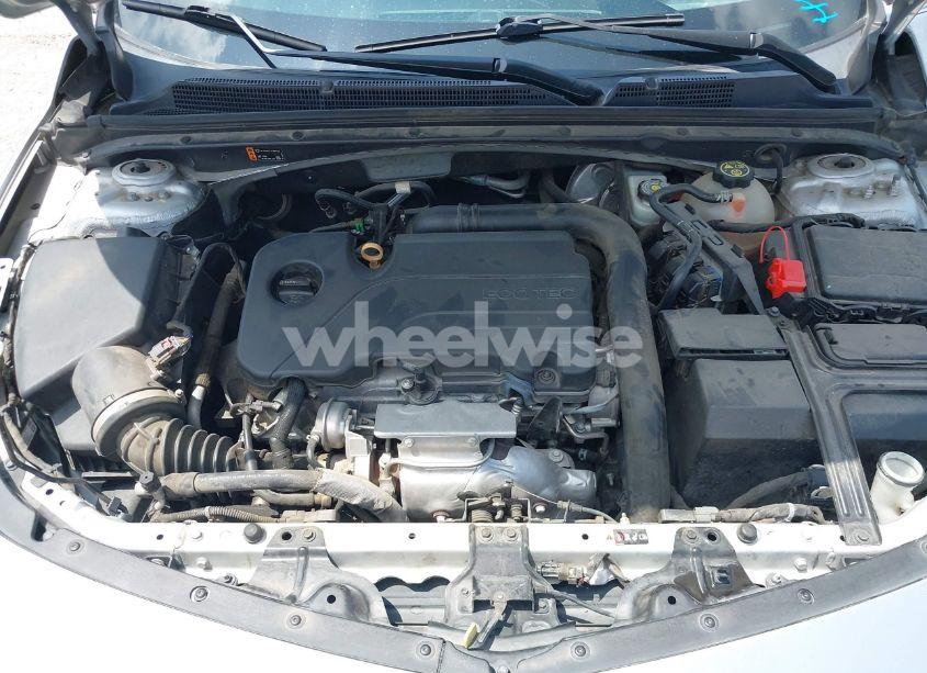 Photo 10 of 2020 Chevrolet Malibu FWD LT (VIN 1G1ZD5ST3LF035402)