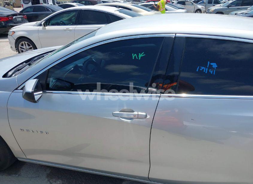 Photo 14 of 2020 Chevrolet Malibu FWD LT (VIN 1G1ZD5ST3LF035402)