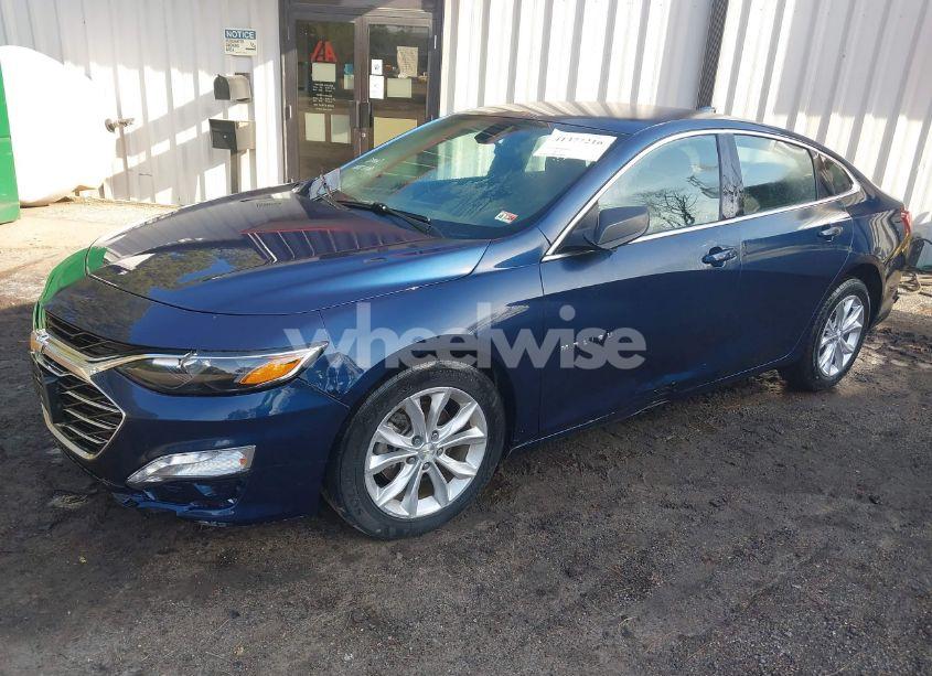 Photo 2 of 2020 Chevrolet Malibu FWD LT (VIN 1G1ZD5ST3LF035965)