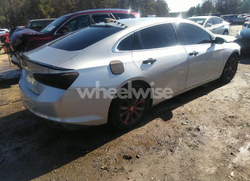 Photo 4 of 2020 Chevrolet Malibu FWD LT (VIN 1G1ZD5ST3LF042253)
