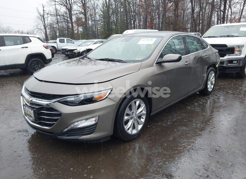 Photo 2 of 2020 Chevrolet Malibu FWD LT (VIN 1G1ZD5ST3LF060042)
