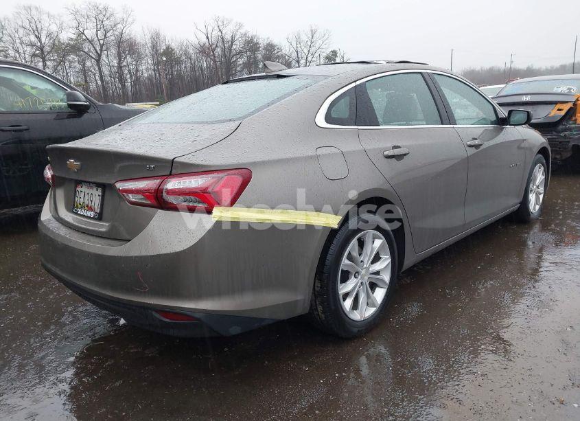 Photo 4 of 2020 Chevrolet Malibu FWD LT (VIN 1G1ZD5ST3LF060042)