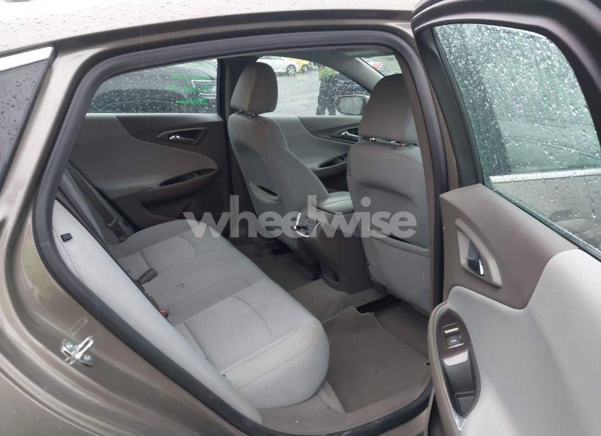 Photo 8 of 2020 Chevrolet Malibu FWD LT (VIN 1G1ZD5ST3LF060042)