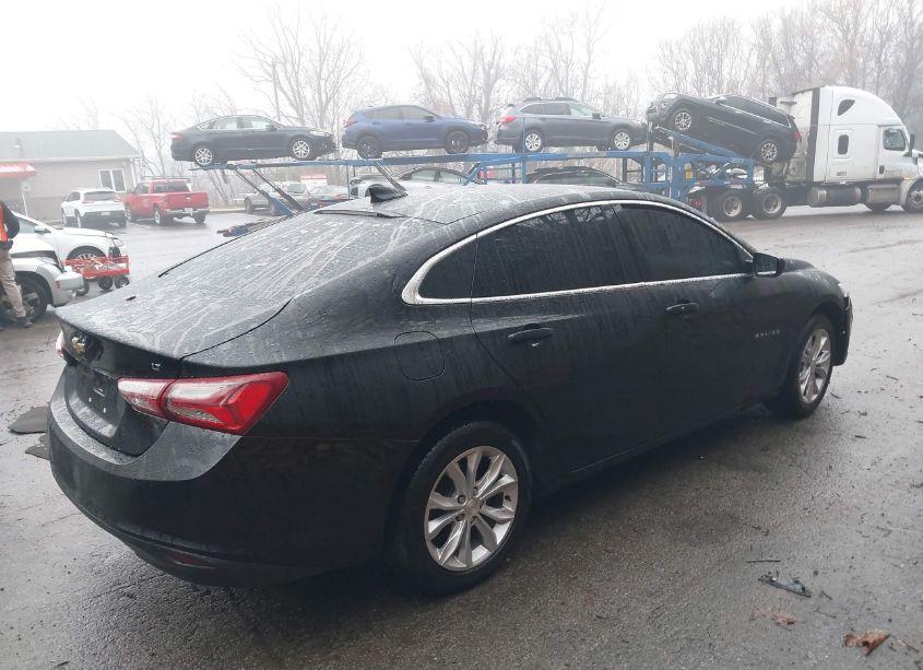 Photo 4 of 2020 Chevrolet Malibu FWD LT (VIN 1G1ZD5ST3LF070344)