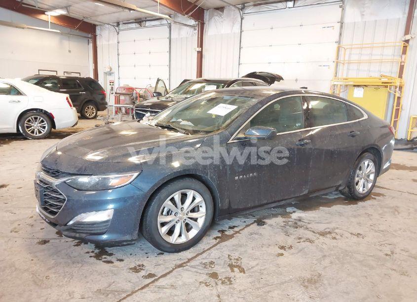Photo 2 of 2020 Chevrolet Malibu FWD LT (VIN 1G1ZD5ST3LF072093)