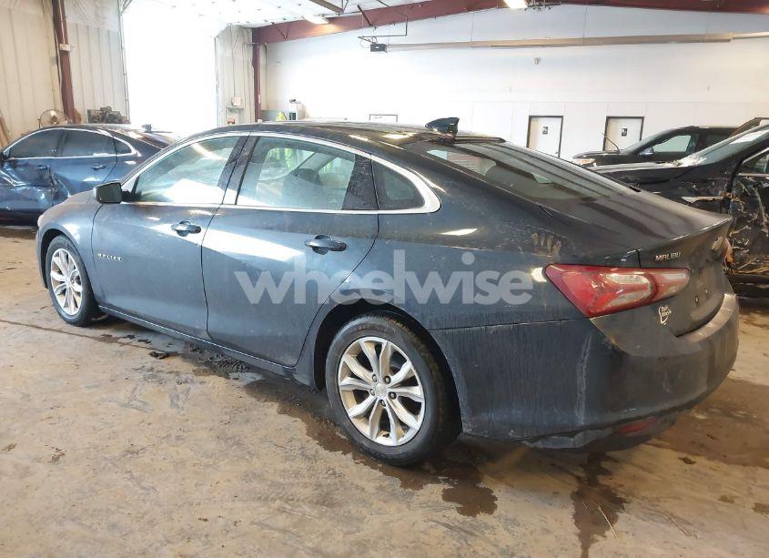 Photo 3 of 2020 Chevrolet Malibu FWD LT (VIN 1G1ZD5ST3LF072093)