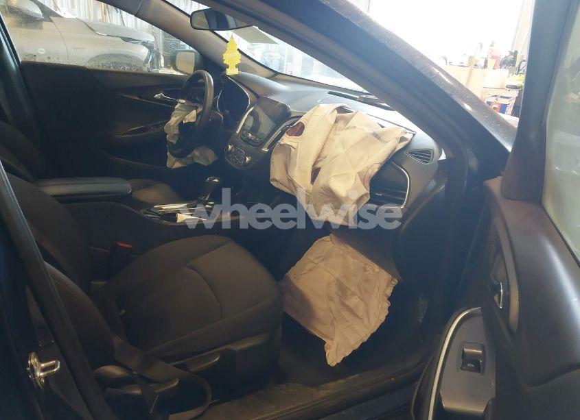 Photo 5 of 2020 Chevrolet Malibu FWD LT (VIN 1G1ZD5ST3LF072093)